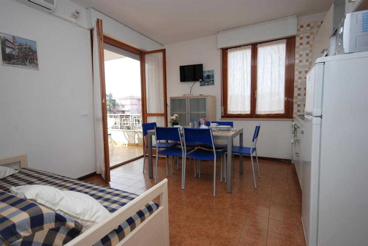 Apartamento Residenza Gardenia Lignano Sabbiadoro Exterior foto