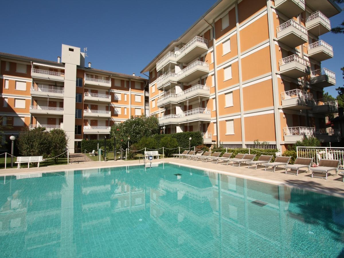 Apartamento Residenza Gardenia Lignano Sabbiadoro Exterior foto